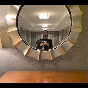 Meet your Posher, Holly